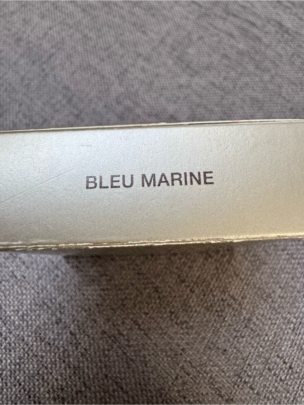 laura mercier metallic gold eyeliner compact - Picture 3 of 6